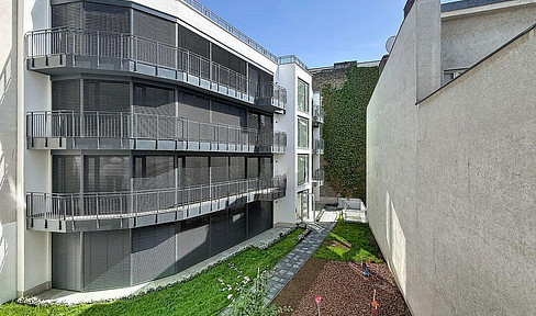 Erstbezug in bester Charlottenburger Lage | Ruhiges 2-Zimmer-Apartment im Innenhof