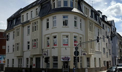 Sanierter Altbau: 3 Zimmer im EG, direkt am Bahnhof Rodenkirchen
