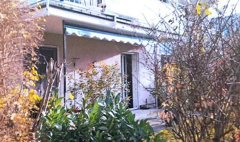 Furnished one-bedroom apartment with underground parking available immediately for a non-smoking single person without pets.