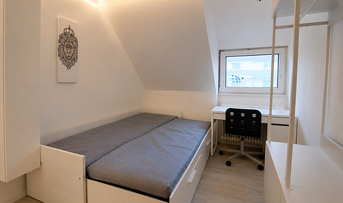 Kernsaniert | mitten im Zentrum | 13qm 2-er WG