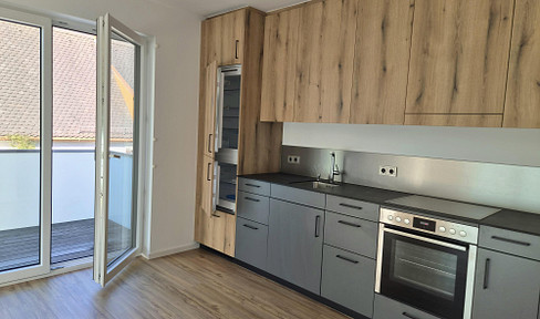 1.5-room apartment, fitted kitchen, balcony, underground parking space.