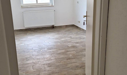 Wir bauen für Sie um! Erstbezug nach Renovierung - 5-Raum-Wohnung mit EBK und 140 m² in Altchemnitz
