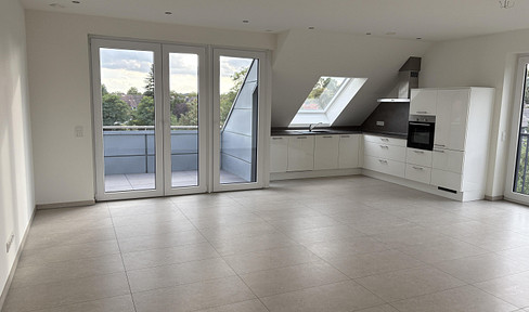 Exclusive 4-room apartment with a large balcony.
