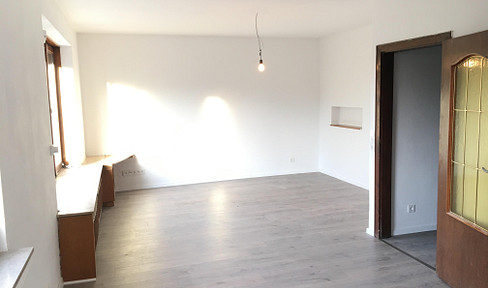 90 sqm, 3.5-room apartment with balcony, located in Witten city center.
