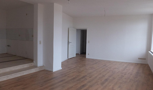 Großzügiger Altbaucharme in zentraler Lage – 4‑Raum‑Wohnung mit besonderem Grundriss