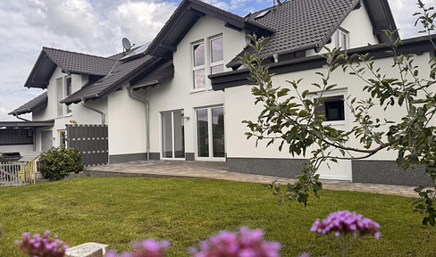 Doppelhaushälfte in Ehlen zu verkaufen - Wohnen im schönen Habichtswald
