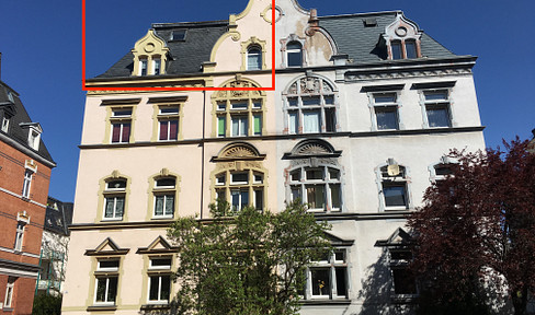 helle, gepflegte und bezugsfreie 4,5-Zimmer DG-Maisonette mit Terrasse