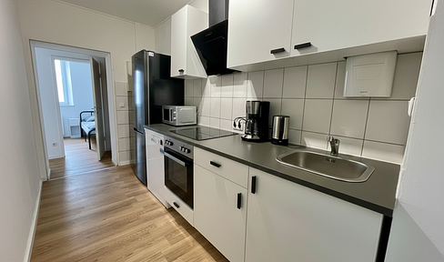Stylish 3-room apartment with a new fitted kitchen, located near Stadtgarten.