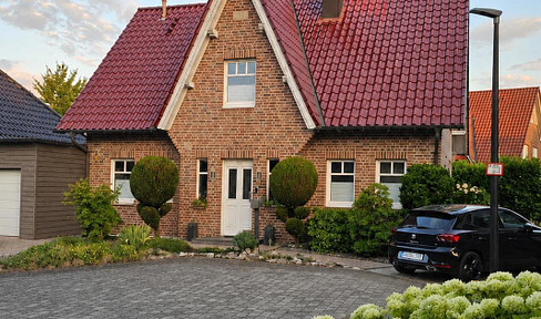 For sale by owner: Stylish single-family home in the Sylt style, located in Laer (Münsterland), with no agency fees.