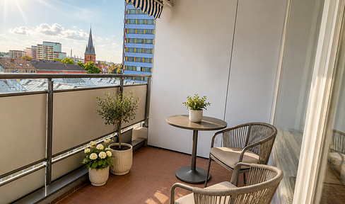 *NO COMMISSION* Apartment with a wide view and overlooking the city.