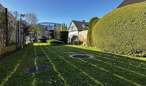 Kleines Fachwerkhaus mit großem Garten - provisionsfrei und sofort bezugsbereit
