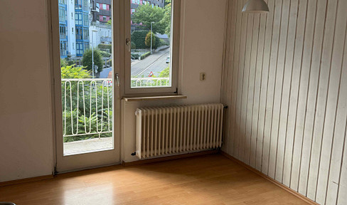 Room for rent in a well-maintained 2-room apartment – Mombacherstraße, Mainz.