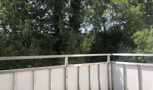 3.5-room apartment with balcony for rent in Heiligenhaus.