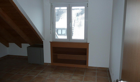 Gemütliche Maisonette Wohnung mit 2 Balkonen und grosser Garage, Energieklasse A