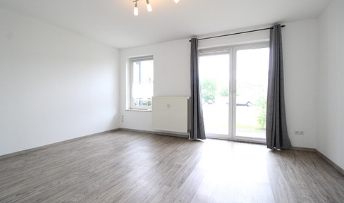Central, one-bedroom ground-floor apartment with a kitchen, terrace, and parking space in Paderborn.