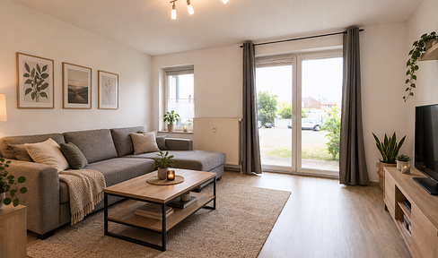 Ideal for students and seniors: Centrally located apartment with a kitchen, terrace, and private parking space.
