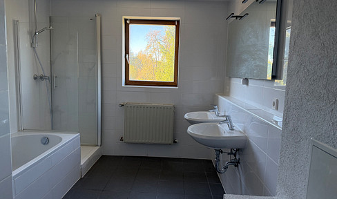 Renovierte 3-Zimmer-Wohnung mit Einbauküche in Altensteig