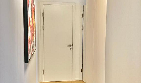 Zwei Zimmer Wohnung,Balkon, Neu Renovierte, Ab Sofort
