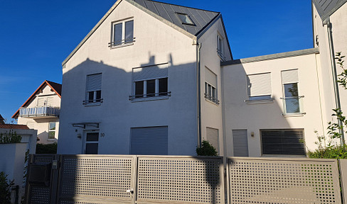 Architect-designed house in a prime location.