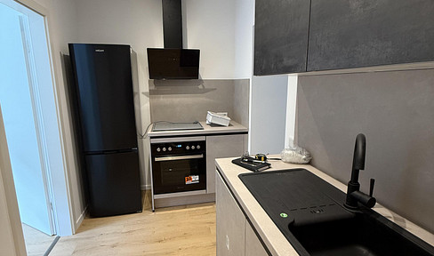 Top shared apartment room - newly renovated and with a balcony!