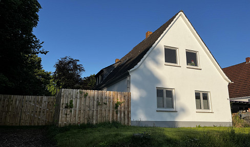 Geräumiges Haus 165 Qm mit Bauplatz auf 2300 Qm Grundstück