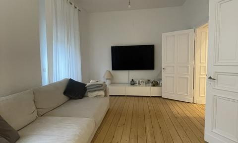 Dream apartment in Kaiserswerth! Beautifully renovated 3-room ground floor apartment, completed in 2024.