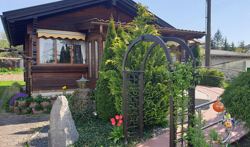 Small house with a basement and a large garden, located in Schärding, Austria.