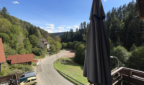 Sunny attic apartment with a terrace in Lauterbach (Black Forest) – 4.5 rooms, including a garage!