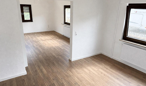 Sanierte 3,5 Zimmer Wohnung mit Garten & Einbauküche in Haiger-Seelbach