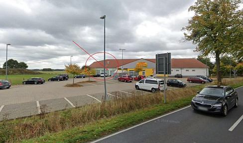 Investment property: Land with a discount supermarket and a fitness studio, located near Hanover.