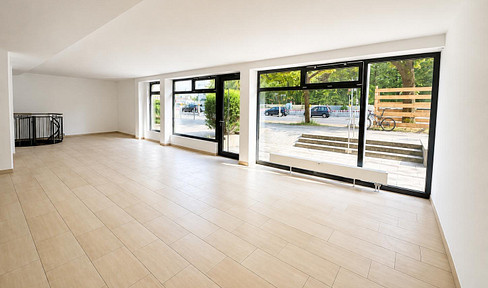 Well-located commercial unit (shop, office, or practice) in the desirable Munich-Hadern district.