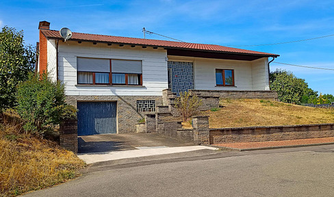 Freistehender Bungalow mit herrlicher Aussicht