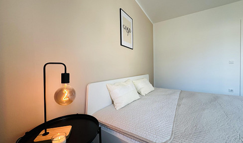 Fully furnished apartment with a balcony, located in a central area.