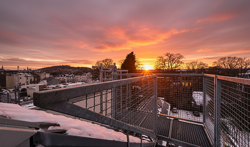 Renovated | 2 rooms | New fitted kitchen | Elevator | Balconies with roof access.