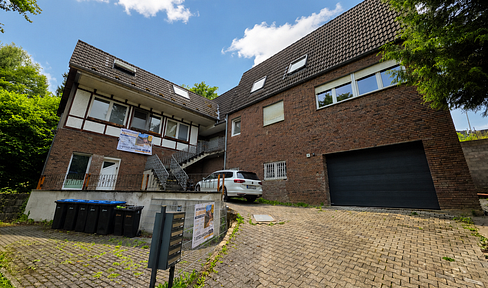 „Provisionsfrei: Mehrfamilienhaus mit 5 Wohneinheiten & ca. 467 m² Wohnfläche“