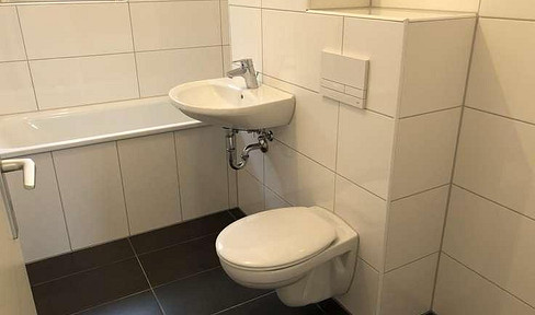 Renovated 3.5-room ground floor apartment in a quiet location in Frohnhausen.