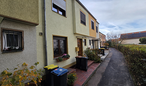 Provisionsfrei: Reihenmittelhaus in Köln-Esch von Privat