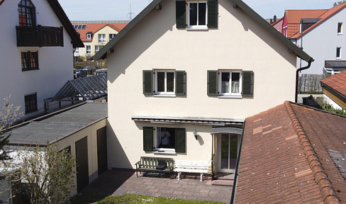 2-room garden apartment + outbuilding, for sale privately, no commission.