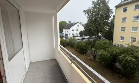 Bright 3-room apartment in Oberhaunstadt.