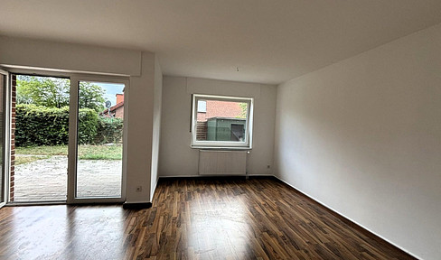 Bright 3-room ground-floor apartment with a terrace and a large garden – 48366 Laer.