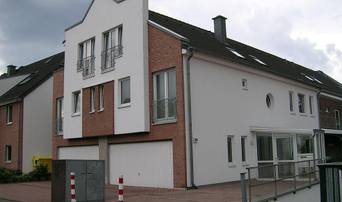Living comfort with the added benefits of a terrace and a garage.