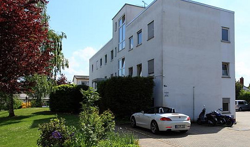 Practical one-room apartment in a quiet location.