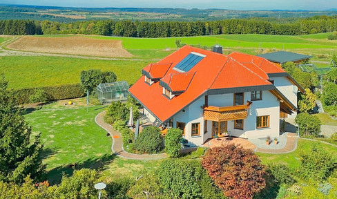 Repräsentatives A+ Landhaus mit ELW auf parkähnlichem Grundstück