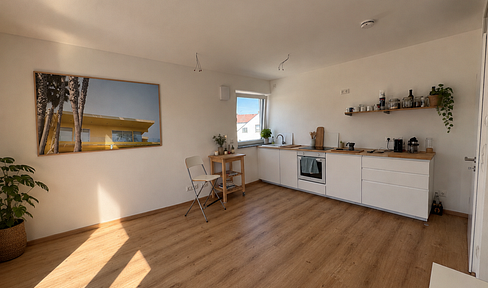Helle, moderne 2,5-Zimmer-Wohnung mit Balkon und gehobener Ausstattung