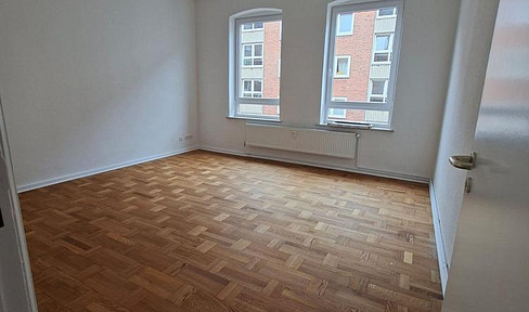 Completely renovated two-room apartment.