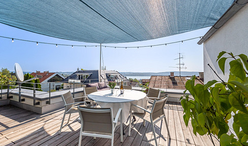 Exklusive Villa mit Alpen und Seeblick, luxuriöser Ausstattung & weitläufigen Terrassen