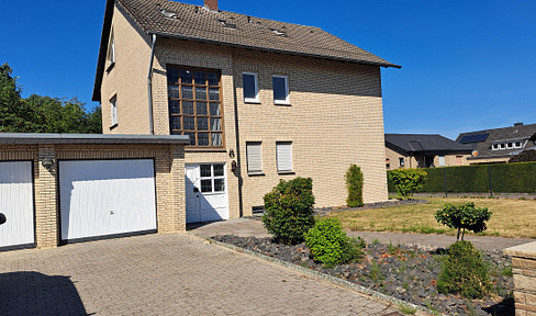 Etagenwohnung (1.OG) im 3-Familienhaus mit Panoramabalkon