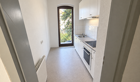 3-room apartment with fitted kitchen.