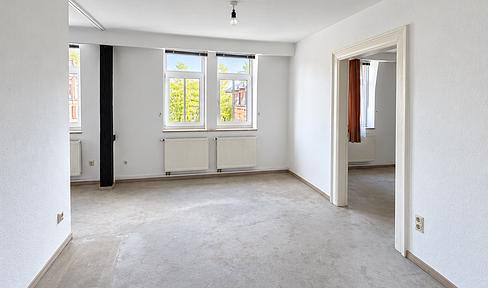 Charming attic apartment in a historic building, located in Nuremberg/Johannes.