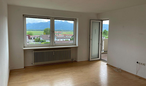2-room apartment with balcony, bright bathroom, elevator.